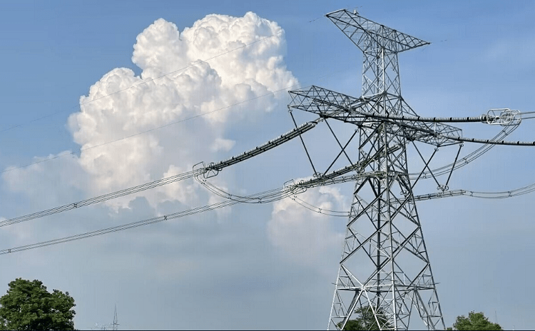 China built high-voltage direct current transmission for Pakistan