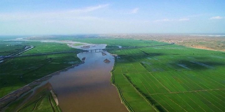 China plans regional caps to conserve water