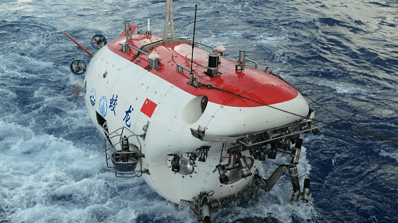 China’s deep-sea manned submersible Jiaolong conducts scientific research in Western Pacific