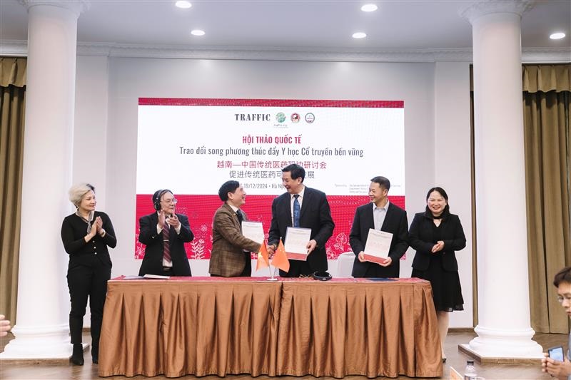 Viet Nam and China partner to adopt sustainable traditional medicine