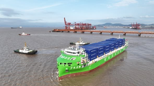 World’s largest pure electric intelligent container ship enters service ...
